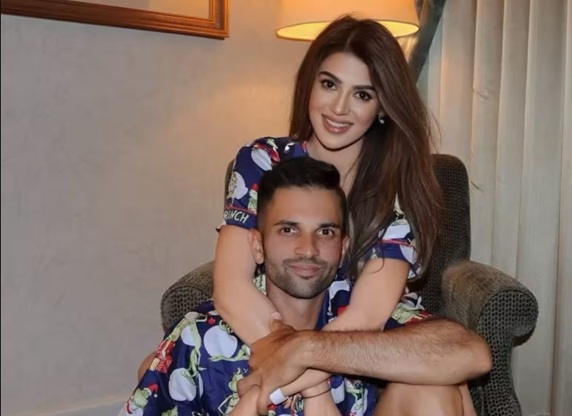 keshav maharaj wife