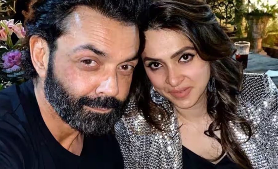 bobby deol wife