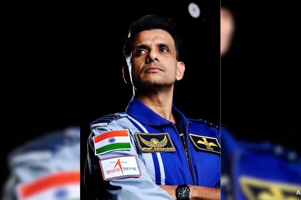 shubhanshu shukla wife