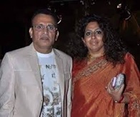 annu kapoor wife