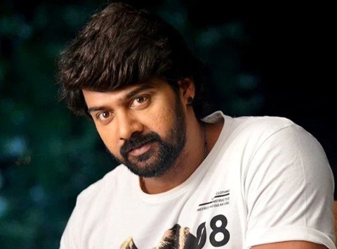 naveen chandra wife