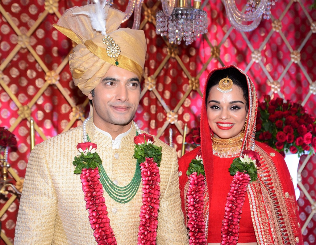 sharad malhotra wife
