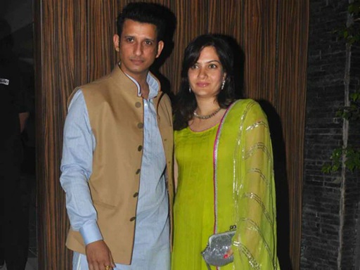 sharman joshi wife